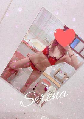セレナ 25歳