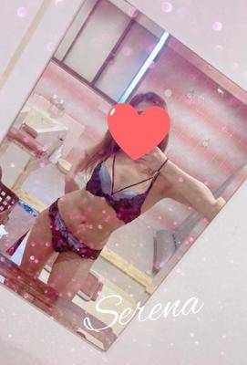 セレナ 25歳
