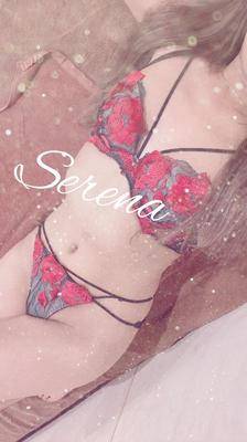 セレナ 25歳