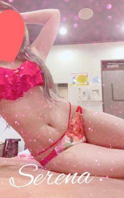 セレナ 25歳