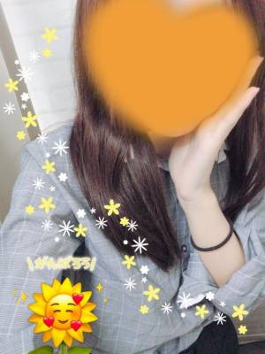 しおり 23歳