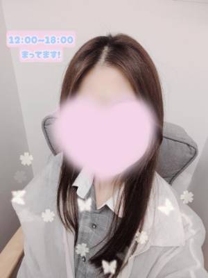 しおり 23歳
