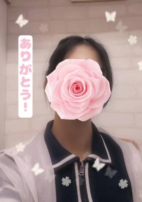 しおり 23歳