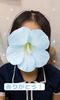 しおり 23歳